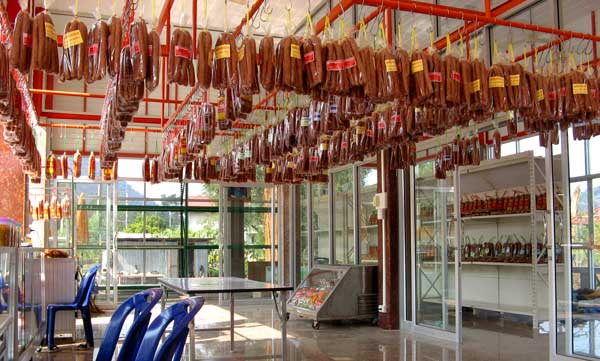 โศูนย์ของฝาก นิภากุนเชียง เขาใหญ่